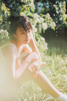 小保姆在厨房做饭