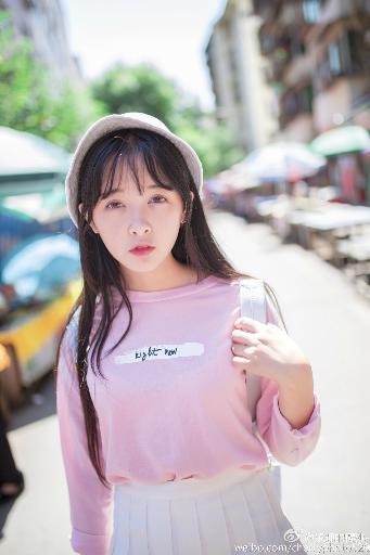 迪拜的女孩在线观看完整免费高清满天星