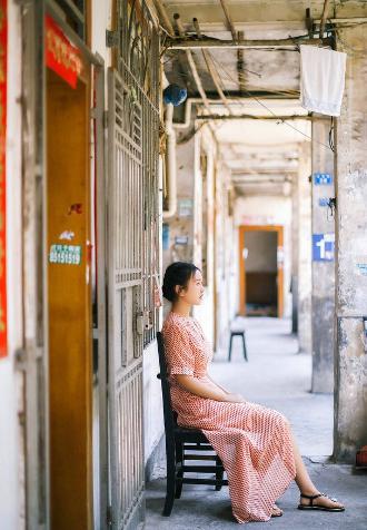 成色18K1.8811.7V18K1.8811.7V