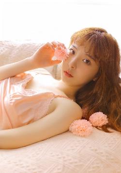 她在丈夫面前被耍了